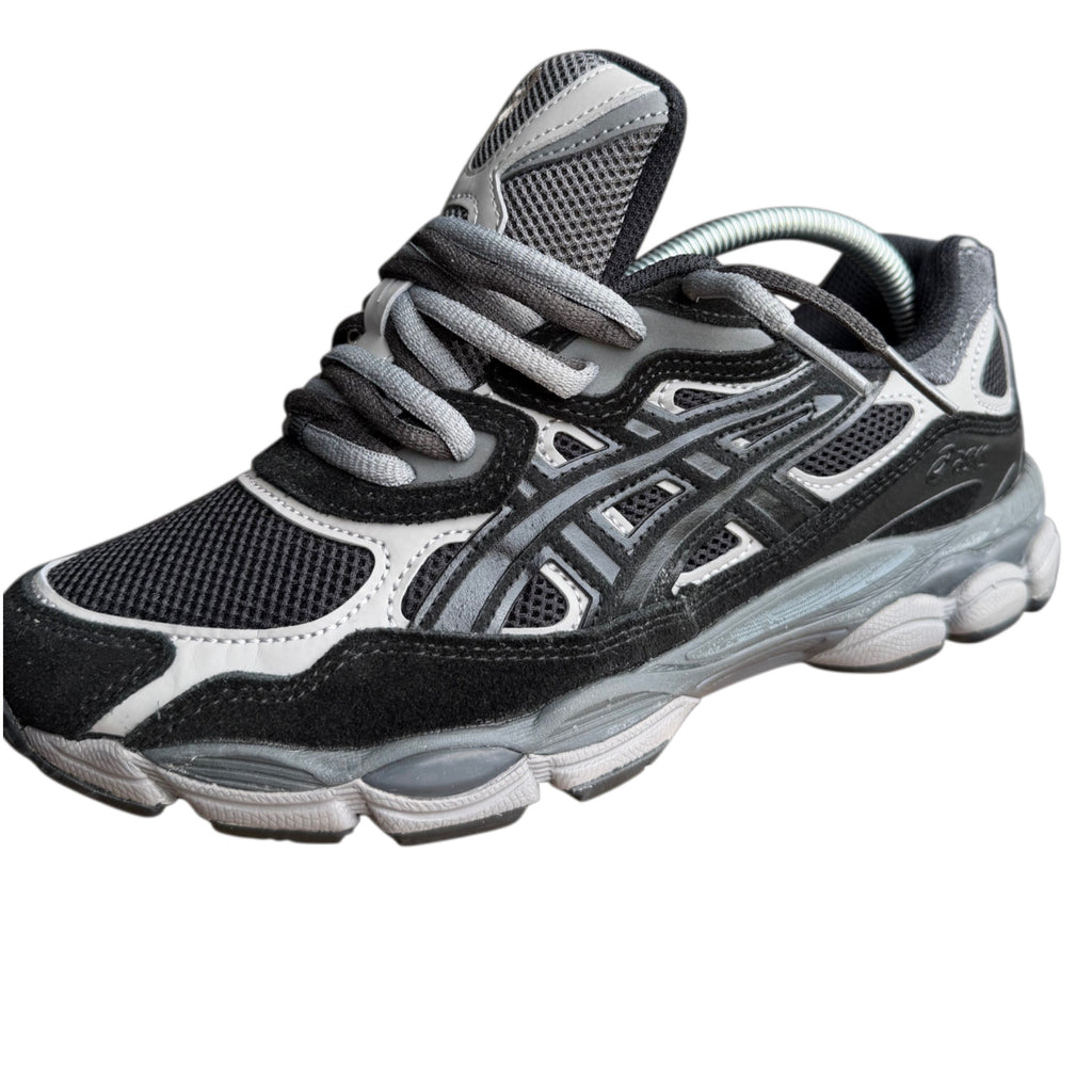 Double laced Asics gel nyc graphite grey black