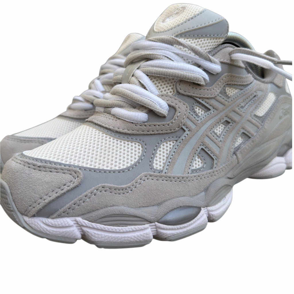 Double laced Asics Gel Nyc cloud grey