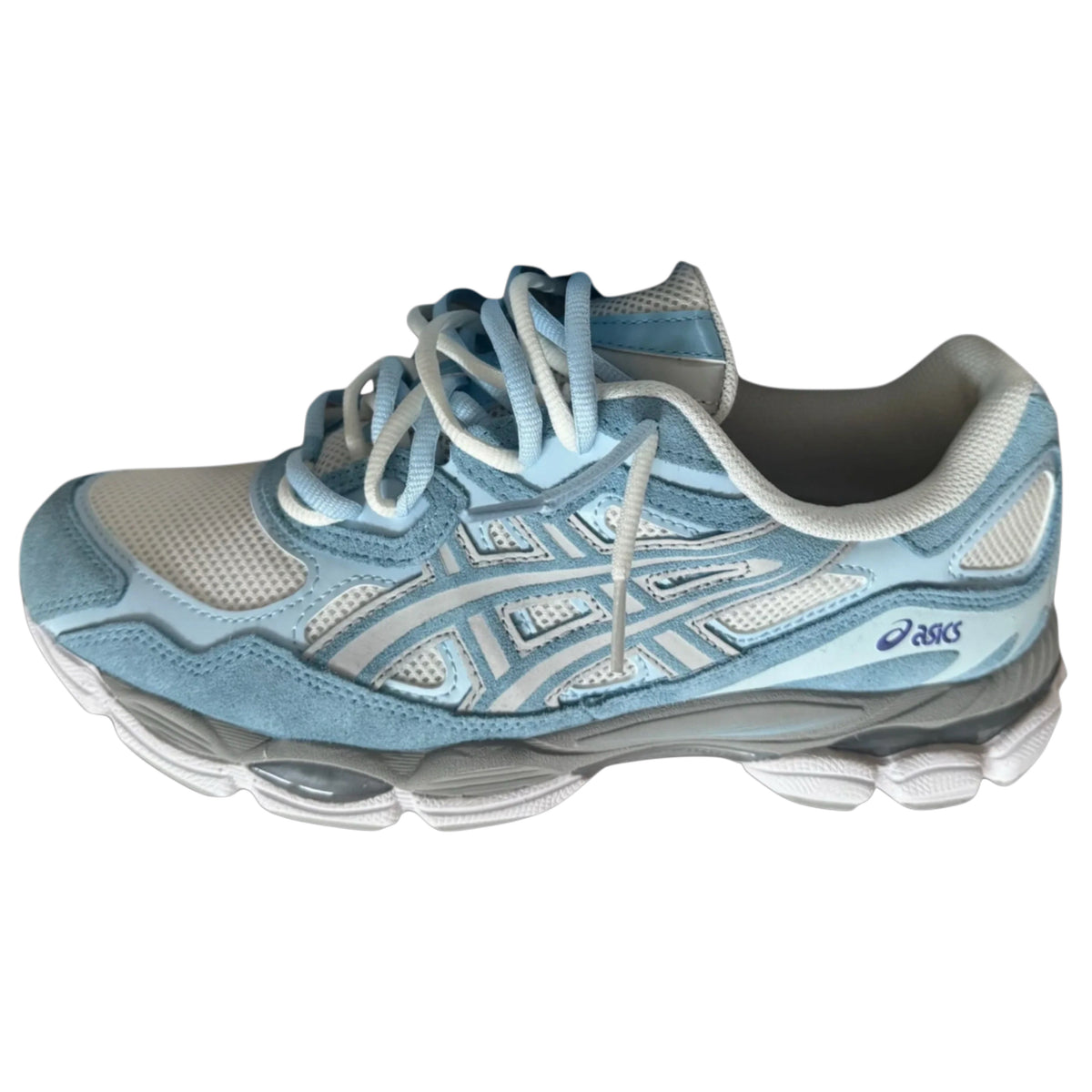 Double laced Asics Gel Nyc arctic sky